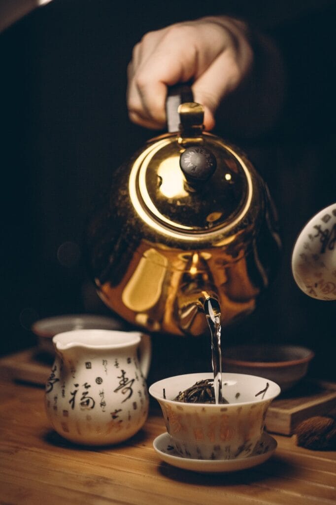 beverage, tea, pour, pouring, pouring tea, tea cup, teapot, teacup, cup, tea time, afternoon tea, tea ceremony, caffeine, drink, hot, kitchenware, pot, traditional, vintage, black tea, green tea