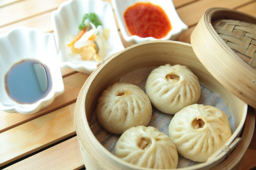 chicken bao, buns, chicken, food, white, china, asian, bamboo, dim, steamed, steamer, dish, chopsticks, restaurant, gourmet, dinner, buns, food, china, china, china, china, china, dim, steamer, steamer, steamer, restaurant